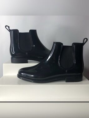 Henry Ferrera-Chelsea rain booties size 39